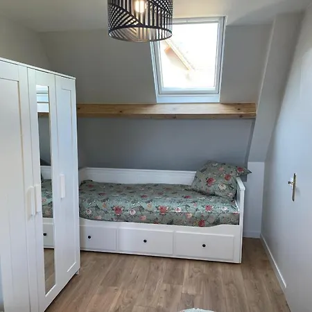 Maison Velo Piscine Tennis 別荘 *