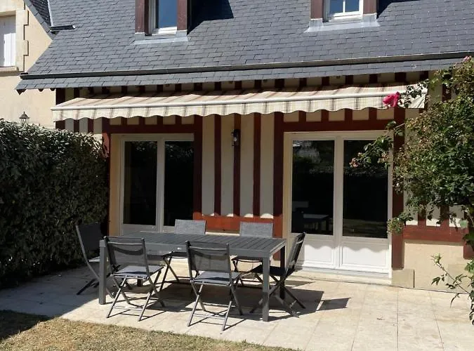 Maison Velo Piscine Tennis 도빌