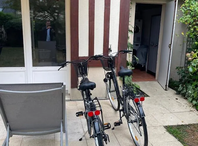 Maison Velo Piscine Tennis Casa de Férias Deauville